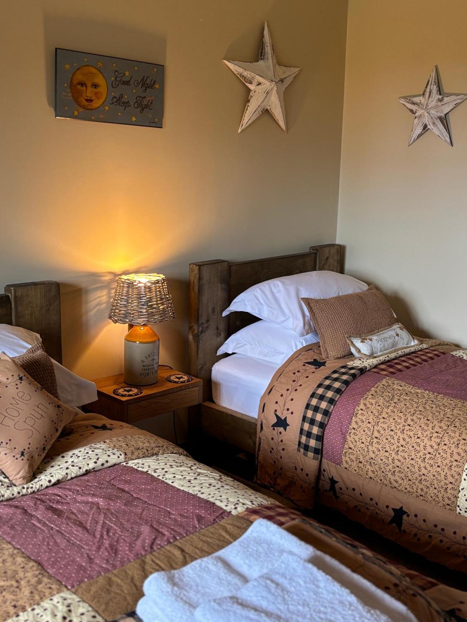 Bumbleberry Cottage Gresford Eksteriør billede